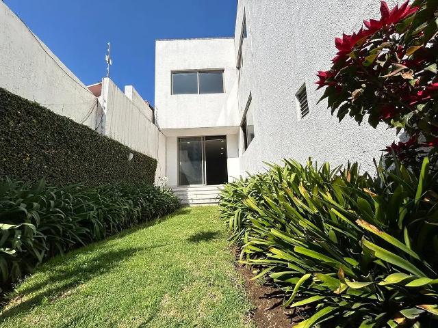 Casa en venta en Santa Fe, ubicada muy cerca de la Universidad Iberoamericana