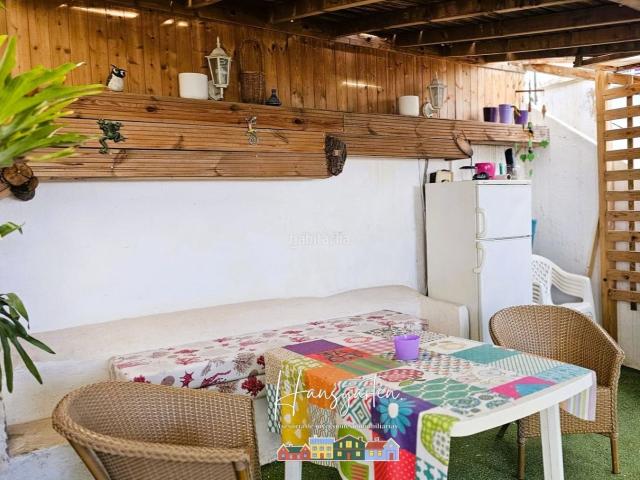 Casa en venta en Santa Lucía de Tirajana, Sardina. Inversión de Alta Rentabilidad! Edificio de 5 Apartamentos Independientes con Jardín Privado en Santa Lucía de Tirajana!. Casas Santa Lucía de.