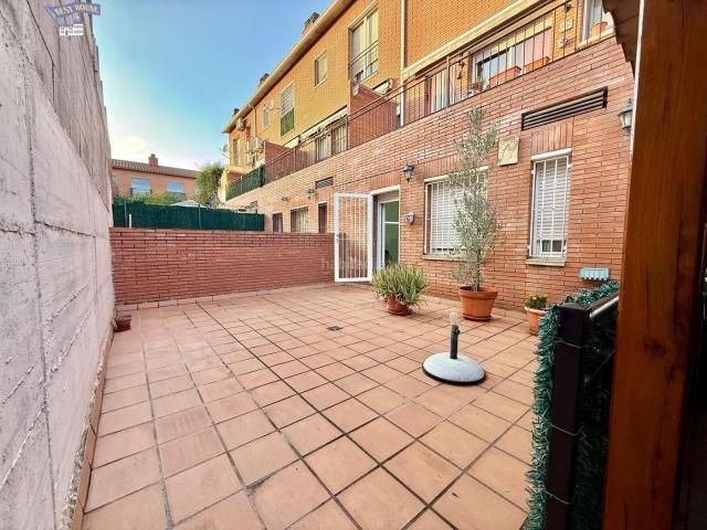 Casa en venta en Santa Perpètua de Mogoda. CASA EXCLUSIVA CON CARÁCTER, AMPLITUD Y LUMINOSIDAD EN SANTA PERPÈTUA DE MOGODA. Casas Santa Perpètua de.