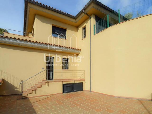 Casa en venta en Santa Susanna. Estrena calidad de vida con vistas al mar y a la montaña, Santa Susana!. Casas Santa.