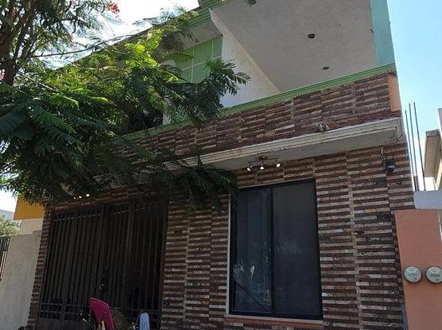 Casa en venta en Santa Sofia. Apodaca