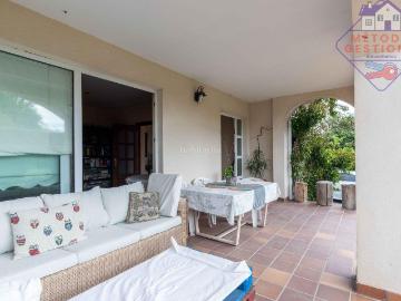 Casa en venta en Santander, Alisal San Román. Espacio para todo casa independiente en Corbán con 5 habitaciones una en planta baja y parcela de 641 m2. Casas.