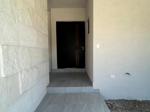CASA EN VENTA EN SANTIAGO, NUEVO LEÓN | 305 M² DE CONSTRUCCIÓN | 3 RECÁMARAS CON BAÑO Y VESTIDOR