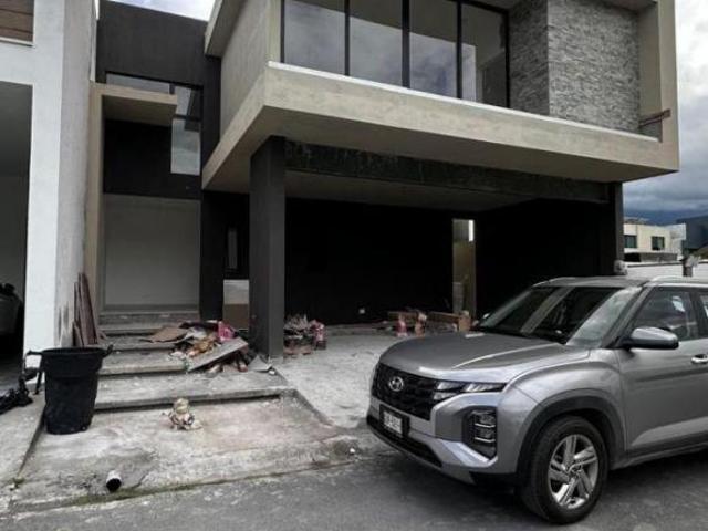 CASA EN VENTA EN SANTIAGO NUEVO LEON