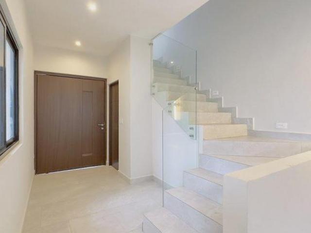 CASA EN VENTA EN SANTIAGO,NL – Con Terraza, 3 recámaras, Walk in Closets