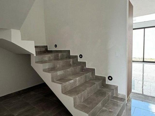 CASA EN VENTA EN SANTIAGO,NL Zona EL BARRIAL Cocina Integral, Closets,Cancel