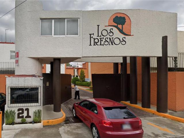 Casa en venta en Santiago Occipaco, Naucalpan de Juárez, México