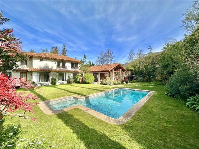 Casa en Venta en Santiago College, Mall Vivo Los Trapenses