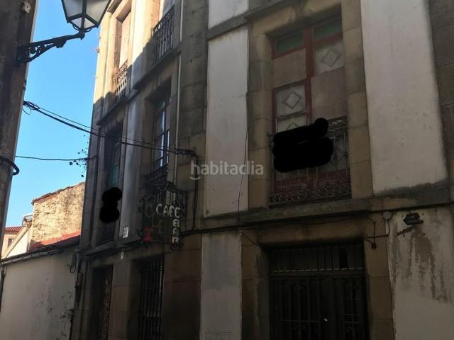 Casa en venta en Santiago de Compostela, Casco Histórico. CASA PARA REFORMA CERCA DE LA FACULTAD DE GEOGRAFÍA E HISTORIA. Casas Santiago de.