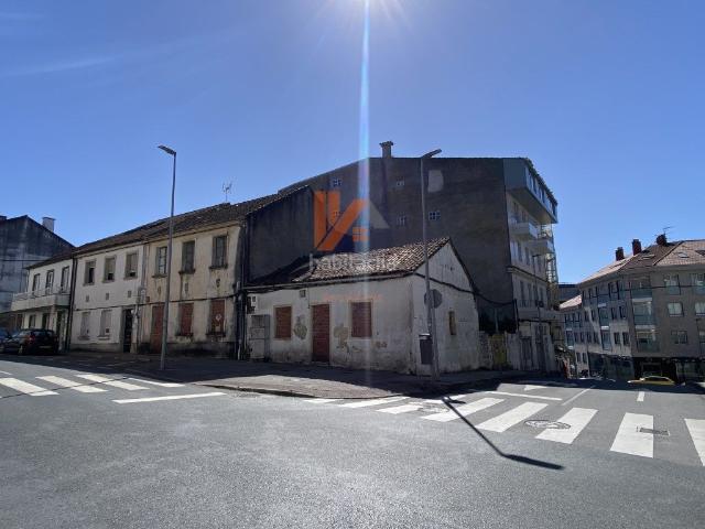 Casa en venta en Santiago de Compostela, Castiñeiriño Cruceiro de Sar. CASA A 100 M DE EL CORTE INGLÉS 2 VIVIENDAS CONTIGUAS PARA REFORMAR Y HACER TU HOGAR EN SANTIAGO. Casas Santiago de.