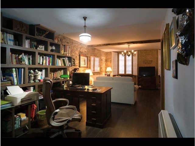 Casa en venta en Santiago de Compostela, A Coruña