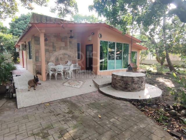 CASA EN VENTA EN SANTIAGO DE LA PE?A