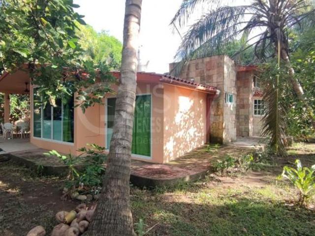 CASA EN VENTA EN SANTIAGO DE LA PEÑA