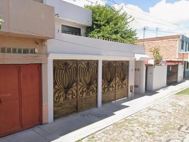 CASA EN VENTA EN SANTIAGO DE QUERETARO COL.NIÑOS HEROES