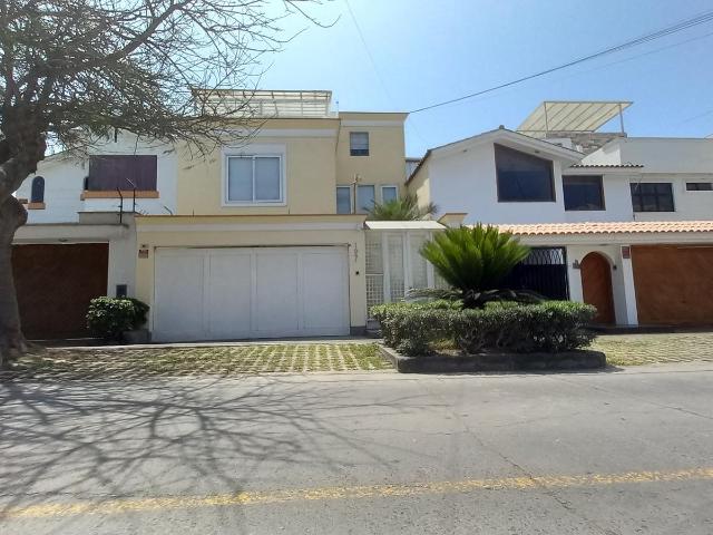 Casa en venta en Santiago De Surco a S/1,802,950