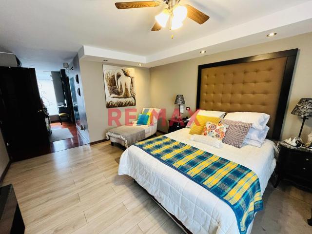Casa en venta en Santiago De Surco a S/2,148,300