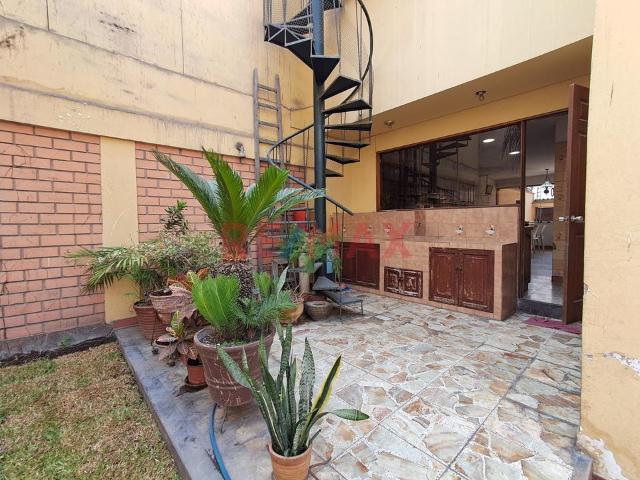 Casa en venta en Santiago De Surco a S/1,960,800