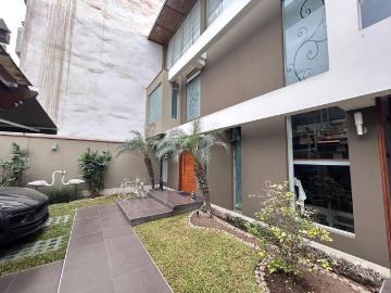 Casa en venta en Santiago De Surco a S/2,083,200