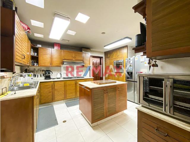 Casa en venta en Santiago De Surco a S/4,127,656