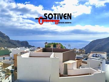 Casa en venta en Santiago del Teide, Tenerife