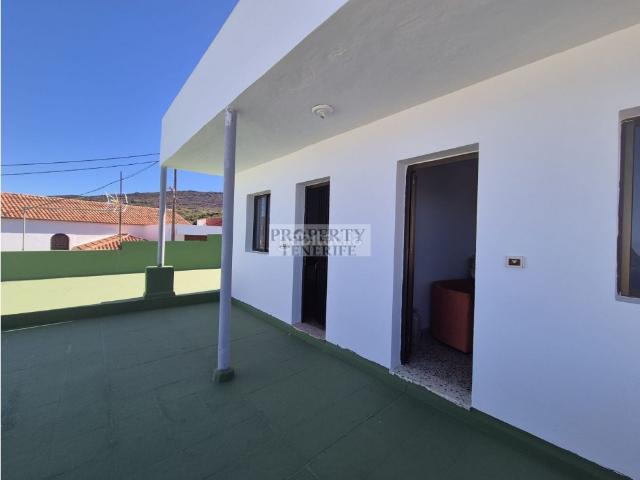 Casa en venta en Santiago del Teide, Santiago del Teide Pueblo. OPORTUNIDAD CASA TERRERA UBICADA EN SANTIAGO DEL TEIDE. Casas Santiago del.