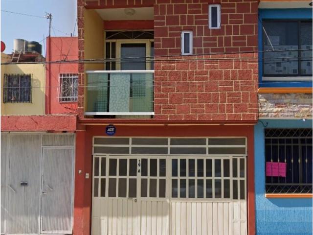 Casa en venta en Santiago Teyahualco, Tultepec, México