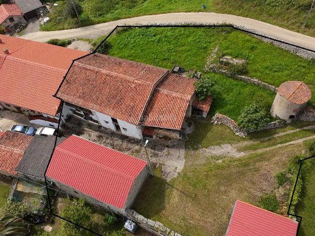 Casa en venta en Santillana del Mar. Casa con terreno en Santillana del mar. Casas Santillana del.