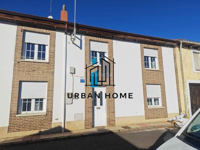 Casa en venta en Santovenia de la Valdoncina. URBAN HOME VENDE ESTUPENDA CASA EN SANTOVENIA DE LA VALDONCINA!. Casas Santovenia de la.