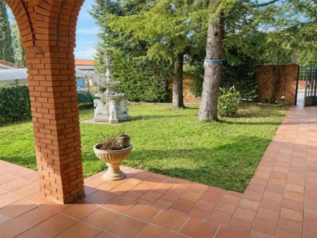 Casa en venta en Sariegos. Casa en venta en Carbajal de La Legua. Casas.