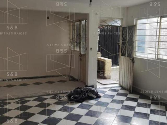 Casa en Venta en Sauces PRI, Ecatepec | 6 Recámaras | Ideal para Familia Gran