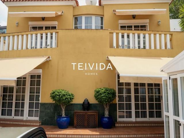 Casa en venta en Sauzal El. Chalet independiente en El Sauzal con piscina y vistas al océano!. Casas Sauzal.