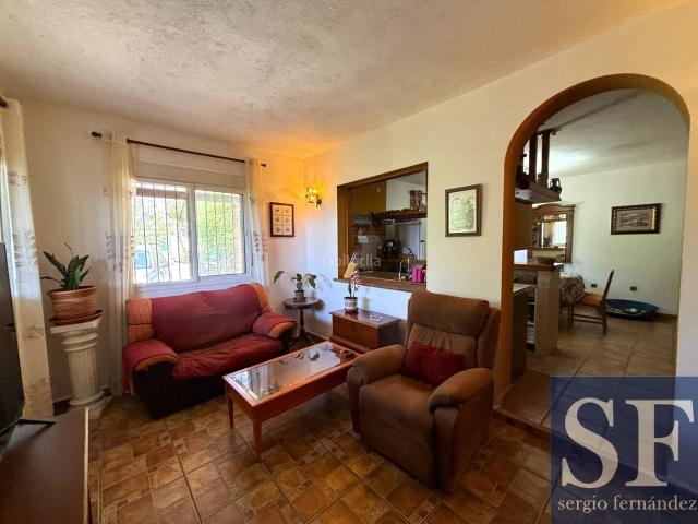 Casa en venta en Sayalonga. Casas.