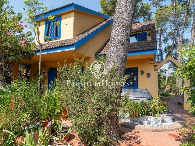 Casa en venta en Secuita La. Casa con piscina en Vistabella. Casas Secuita.