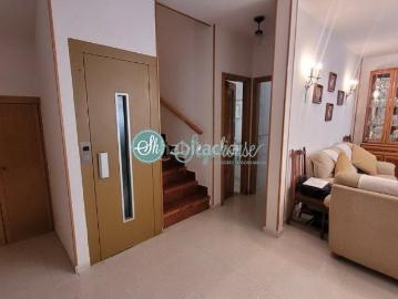 Casa en venta en Segovia, El Carmen. Casa en venta en El Carmen, 4 dormitorios. Casas.