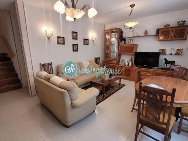 Casa en venta en Segovia, El Carmen. Casa en venta en El Carmen, 4 dormitorios. Casas.