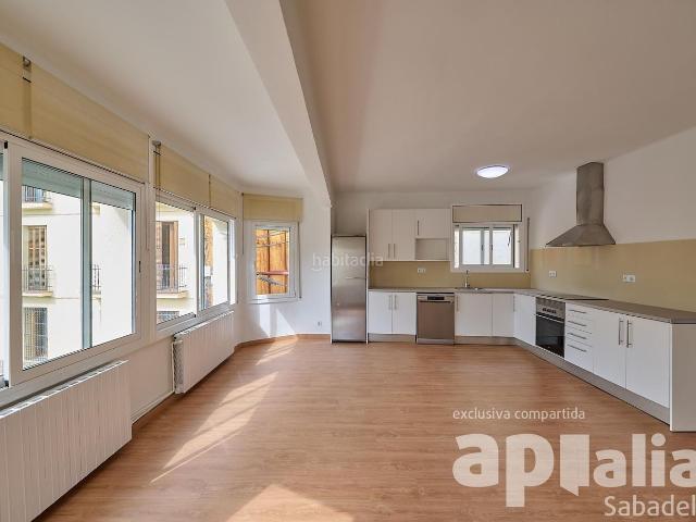 Casa en venta en Sentmenat. UNIFAMILIAR ADOSADA y CANTONERA EN EL CENTRO DE SENTMENAT. Casas.
