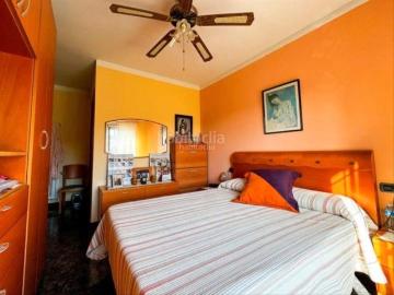 Casa en venta en Sentmenat. Descubre esta impresionante casa distribuida en tres plantas, diseñada para ofrecer comodidad, privacidad y amplitud. Casas.