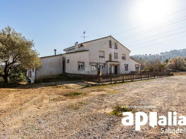 Casa en venta en Sentmenat. Finca rústica en venta en Bosc de Can Sors, Sentmenat. Casas.