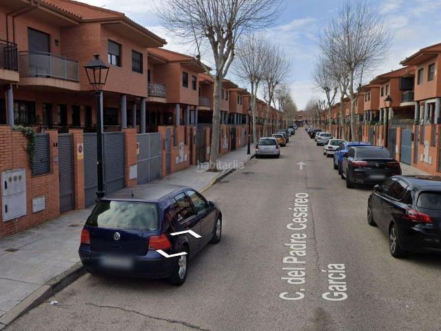 Casa en venta en Seseña, Los Robles. SE VENDE inmueble ALQUILADO en Seseña. Casas.