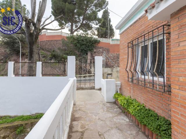Casa en venta en Serra. Chalet en Serra naturaleza, luz y potencial a solo 30 minutos de Valencia. Casas.