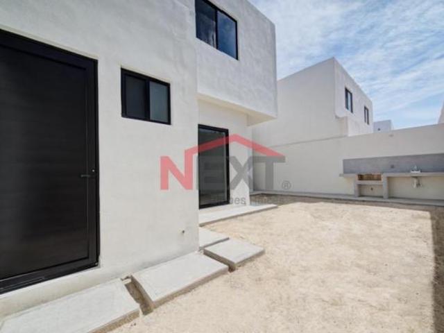 Casa en Venta en Seterra | 3 Recámaras | Área Social con Jardín, Asador y 6 Paneles Solares
