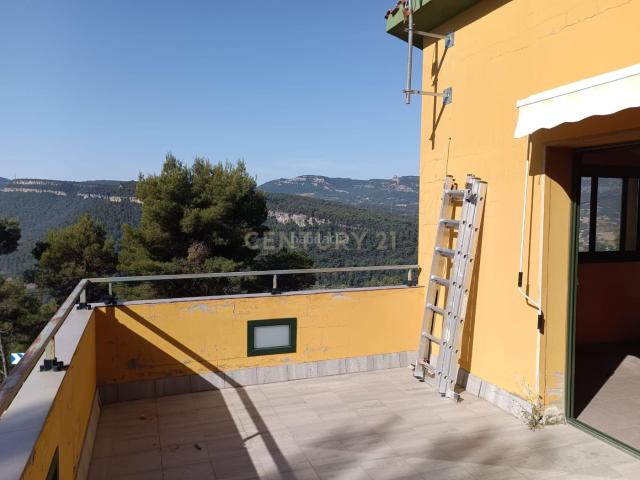 Casa en venta en Seva. Fantástica casa independiente en Seva. Casas.