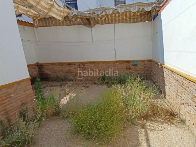 Casa en venta en Sevilla, Colores Entreparques. CASA ADOSADA EN SEVILLA ESTE. Casas.