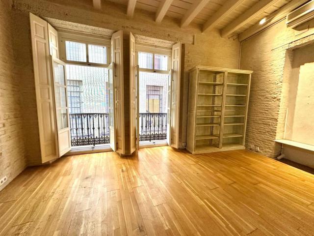 Casa en venta en Sevilla, Alfalfa Santa Cruz. ALFALFA, JUNTO PLAZA DEL SALVADOR, PRECIOSA CASA. Casas.