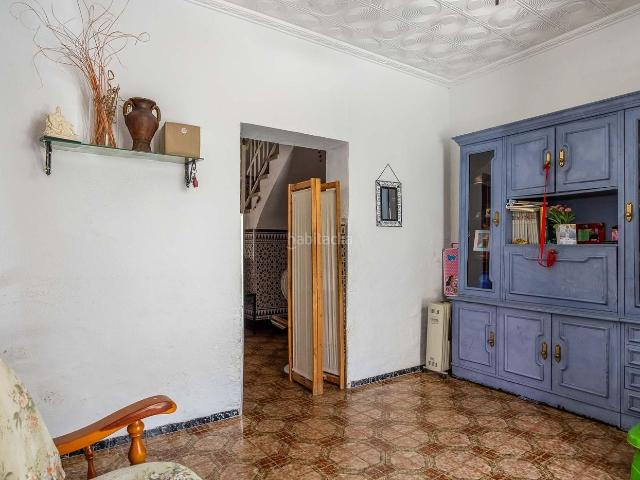 Casa en venta en Sevilla, Bellavista. SE VENDE CASA 121 M2 3 HABITACIONES, UN BAÑO, 2 SALONES, CON PATIO Y SOLARIUM CON TRASTERO. Casas.