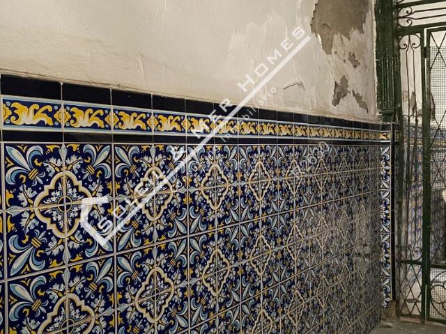 Casa en venta en Sevilla, Encarnación Regina. ? ¡OPORTUNIDAD ÚNICA DE INVERSIÓN EN PLENO CORAZÓN DE SEVILLA! ?. Casas.