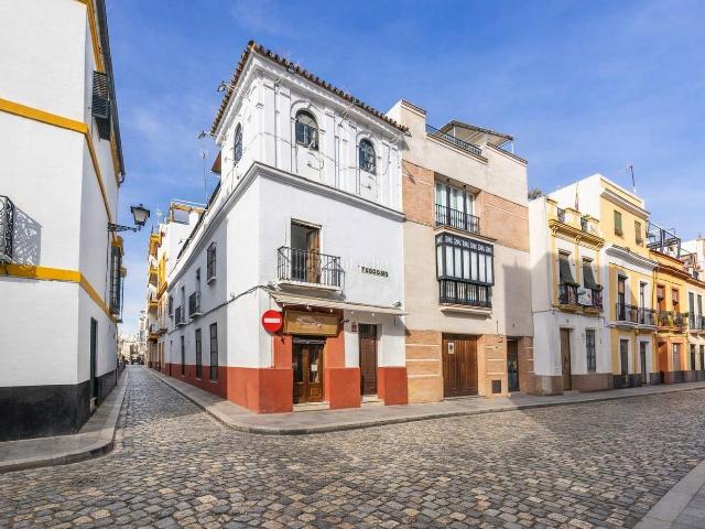 Casa en venta en Sevilla, San Lorenzo. Casa sevillana en pleno centro. Casas.