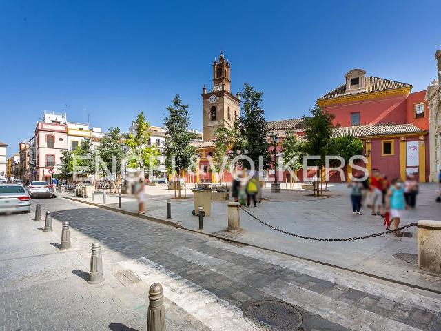 Casa en venta en Sevilla, San Vicente. Una residencia única en el corazón de Sevilla. Casas.