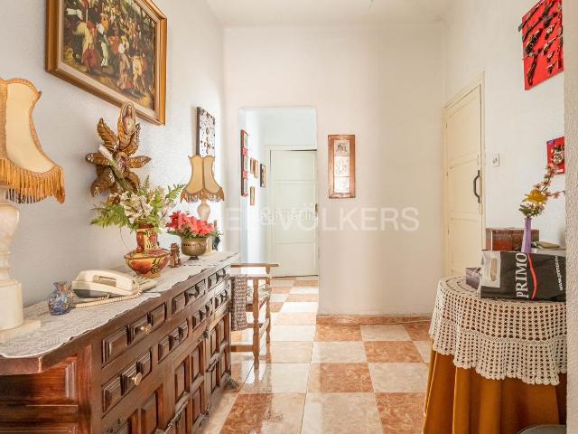 Casa en venta en Sevilla, Triana Este. Interesante inversión en Triana. Casas.