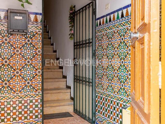 Casa en venta en Sevilla, Triana Este. Interesante inversión en Triana. Casas.